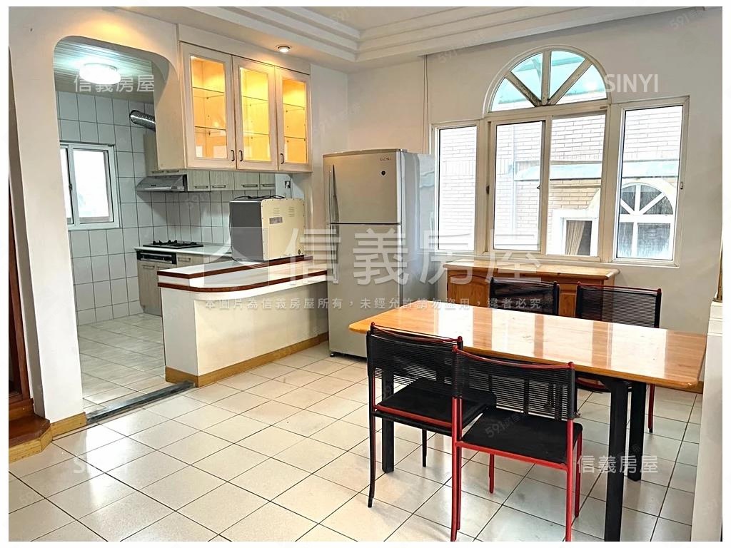 伯五代前段優質上疊房屋室內格局與周邊環境