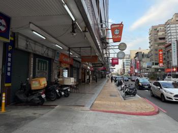 近市區臨路透天