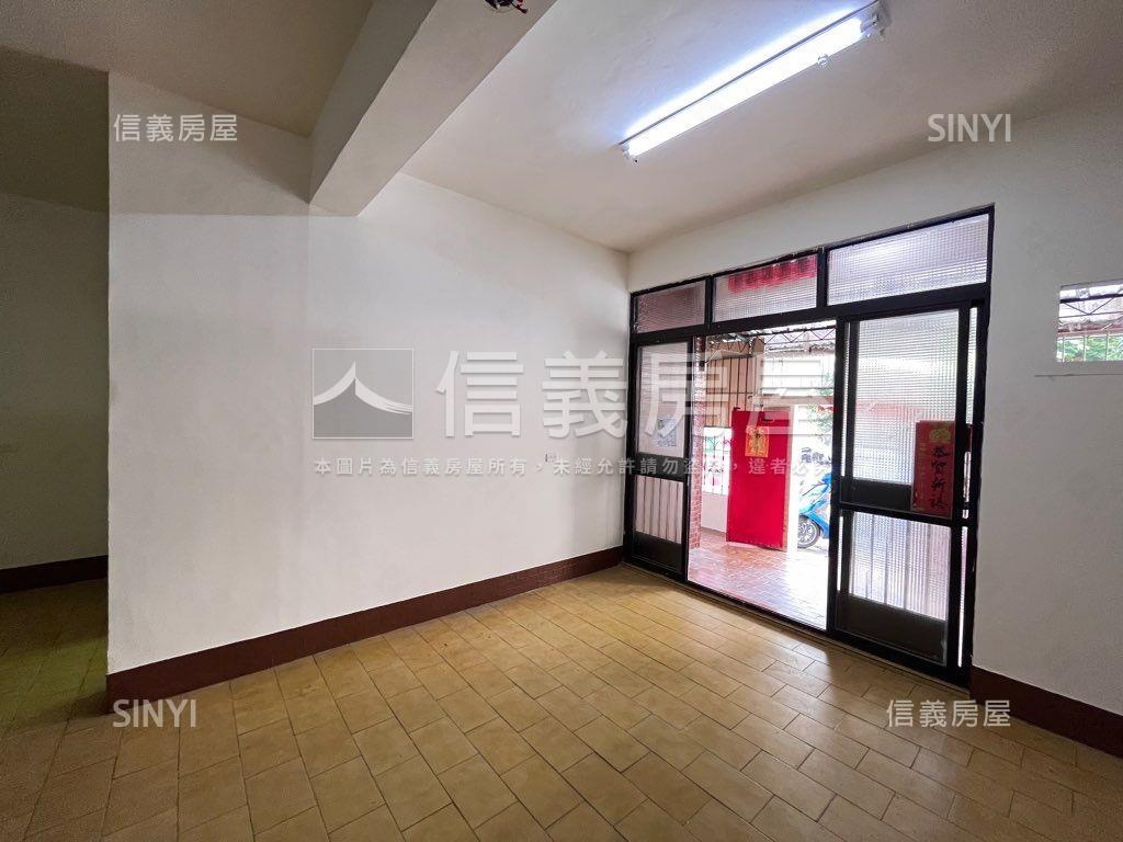近農１６稀有免爬梯美三房房屋室內格局與周邊環境