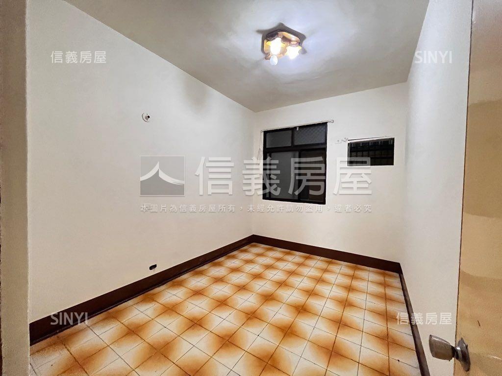 近農１６稀有免爬梯美三房房屋室內格局與周邊環境
