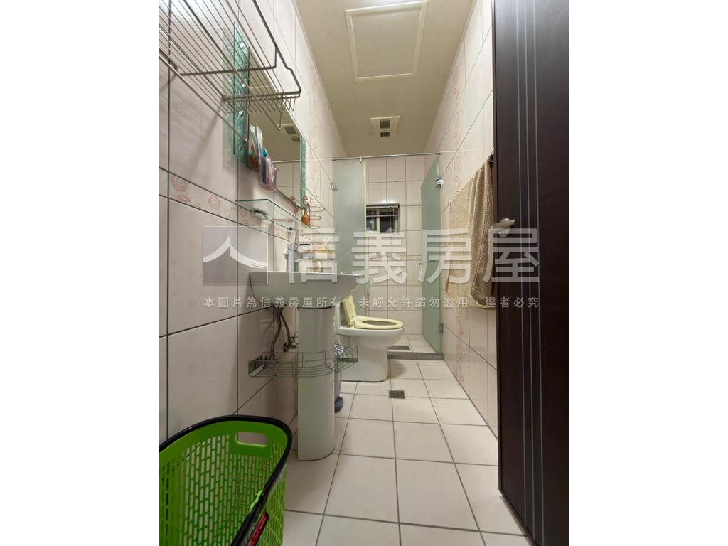 金竹路漂亮亮透天房屋室內格局與周邊環境