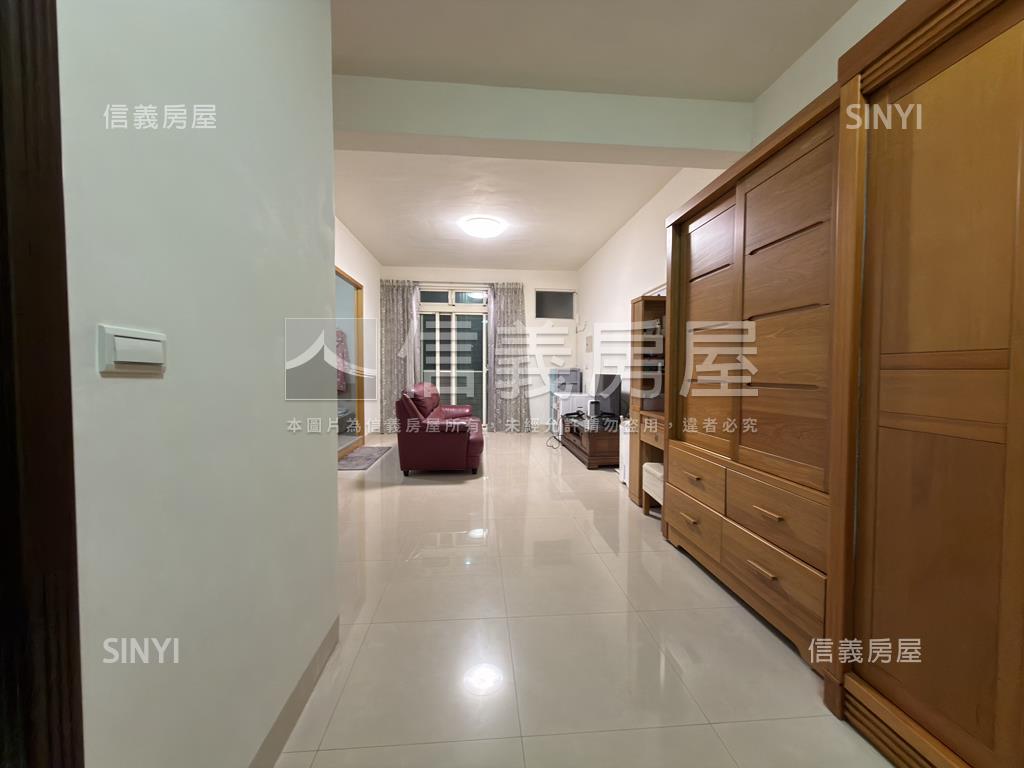 金竹路漂亮亮透天房屋室內格局與周邊環境