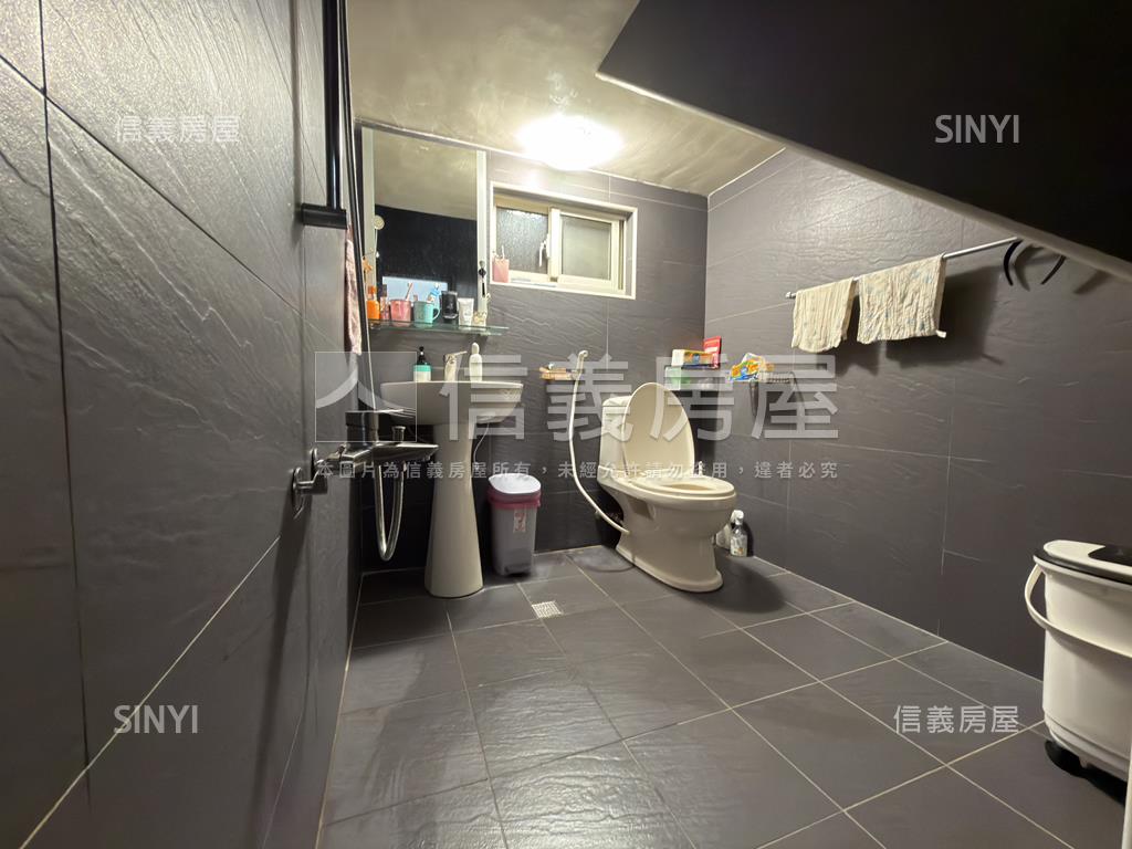 金竹路漂亮亮透天房屋室內格局與周邊環境