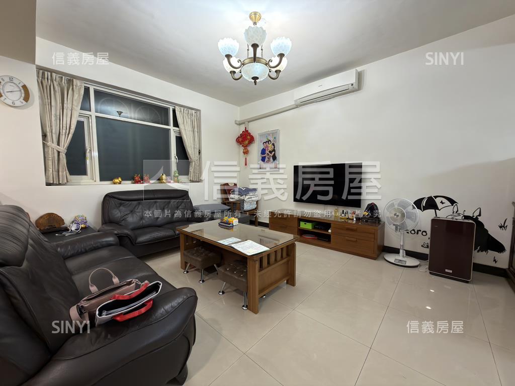 金竹路漂亮亮透天房屋室內格局與周邊環境