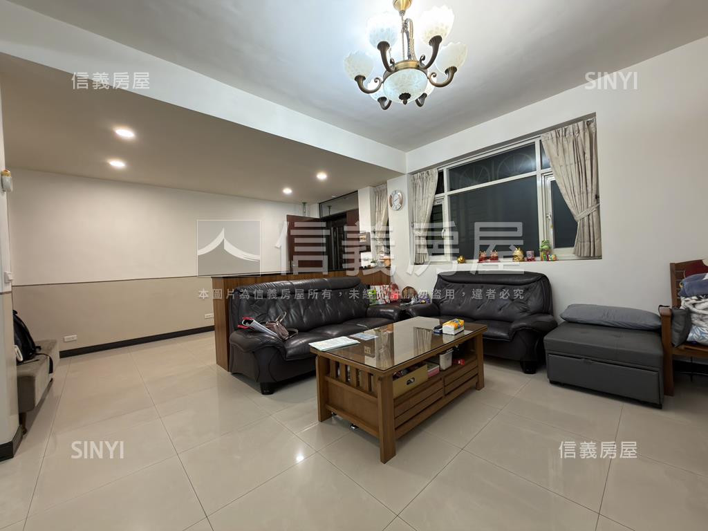 金竹路漂亮亮透天房屋室內格局與周邊環境