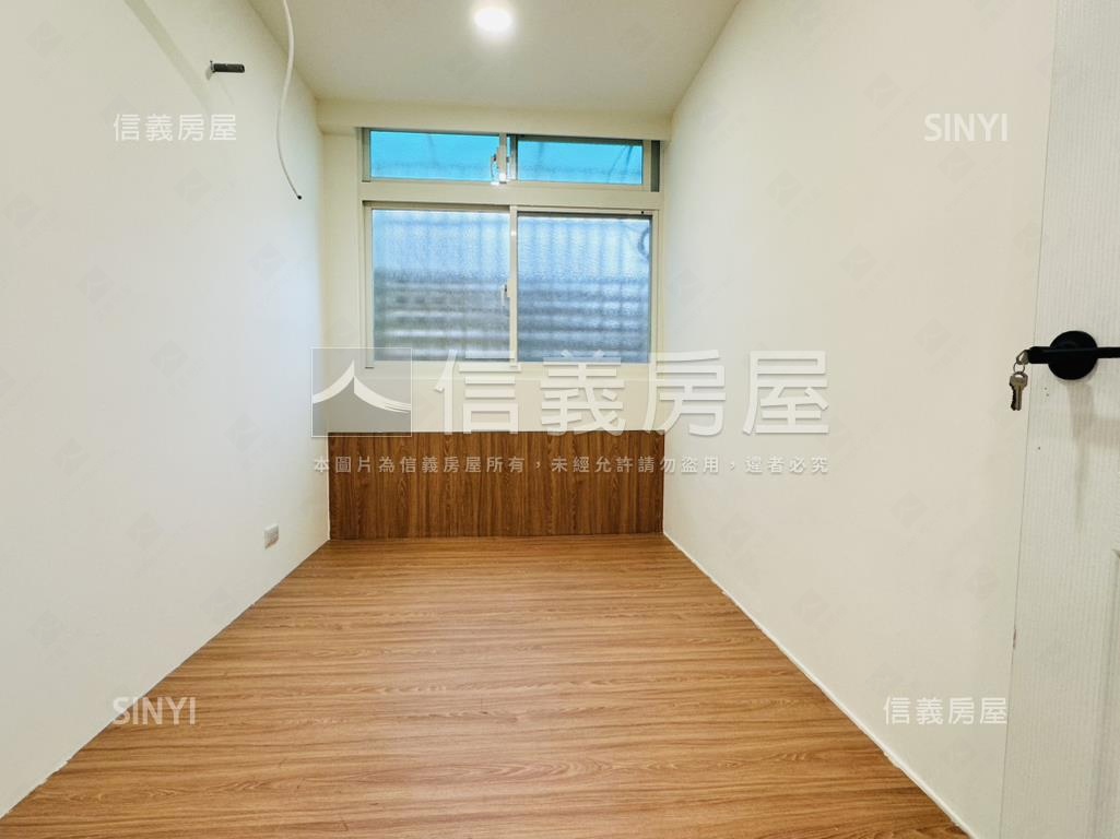 低總價台北橋精緻三樓房屋室內格局與周邊環境