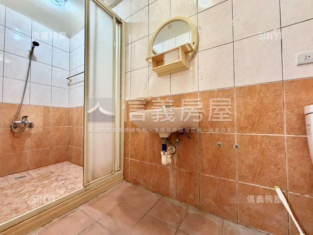 武聖皇龍新世界｜小資樓店房屋室內格局與周邊環境
