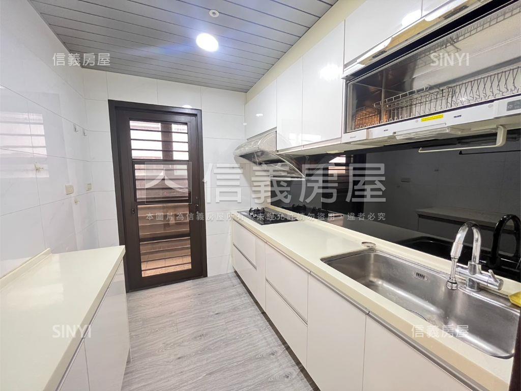 美裝潢藏悅四改三房車位房屋室內格局與周邊環境