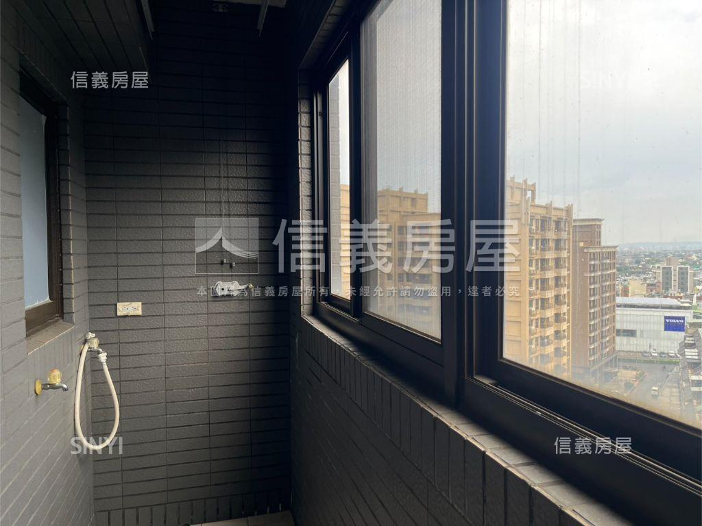 美裝潢藏悅四改三房車位房屋室內格局與周邊環境