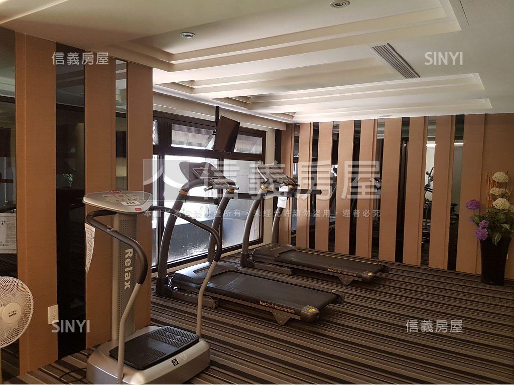 美裝潢藏悅四改三房車位房屋室內格局與周邊環境