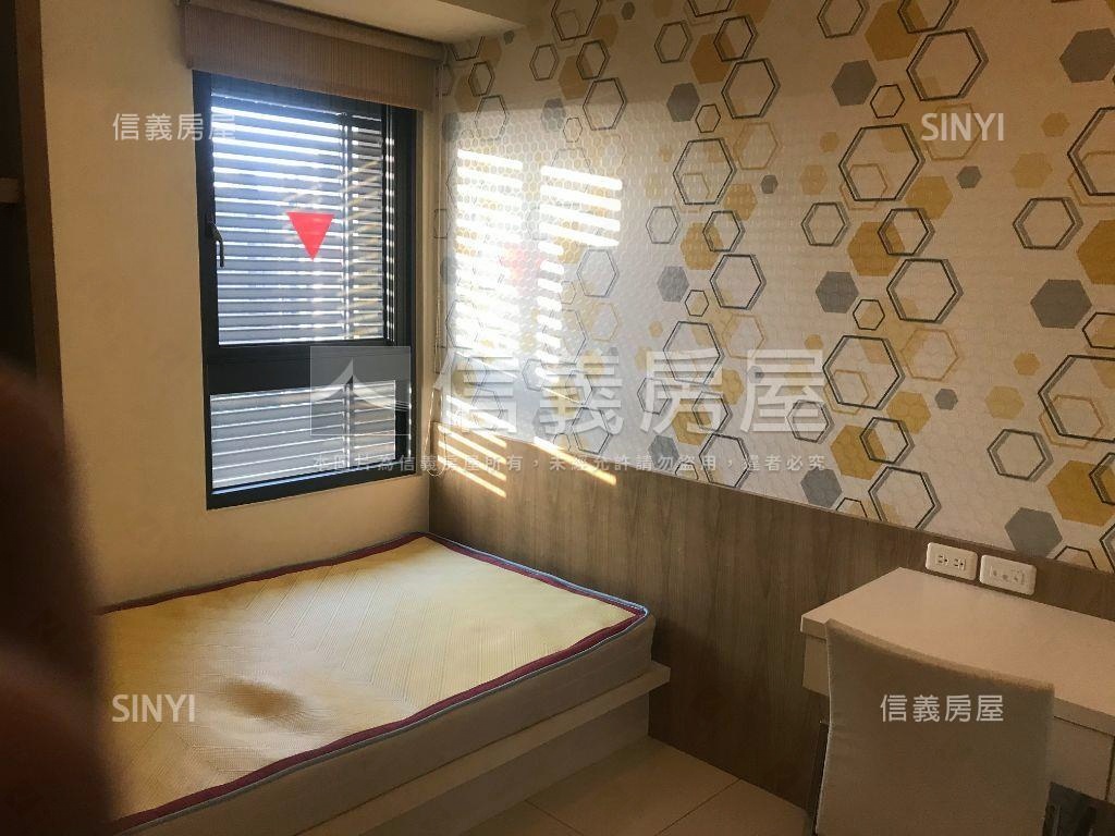 輕屋齡高樓景觀四房平車房屋室內格局與周邊環境