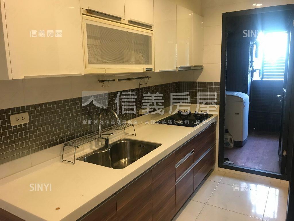 輕屋齡高樓景觀四房平車房屋室內格局與周邊環境