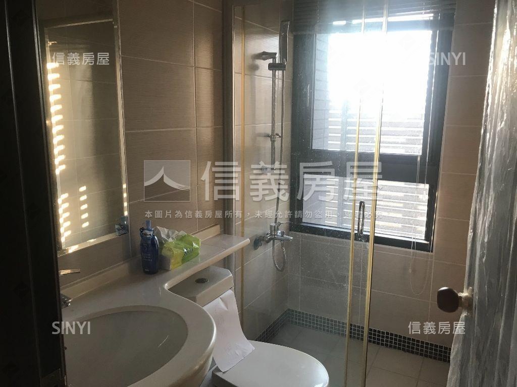 輕屋齡高樓景觀四房平車房屋室內格局與周邊環境