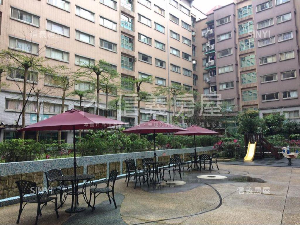 東方帝寶大３房房屋室內格局與周邊環境