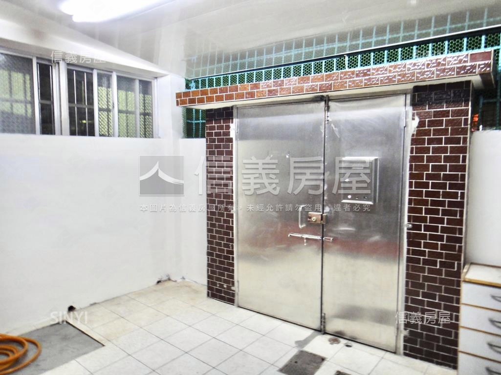 近未來Ｙ３９站低總價一樓房屋室內格局與周邊環境