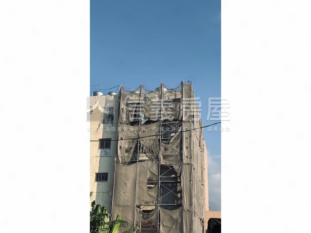 近交流道自行規劃邊間透天房屋室內格局與周邊環境