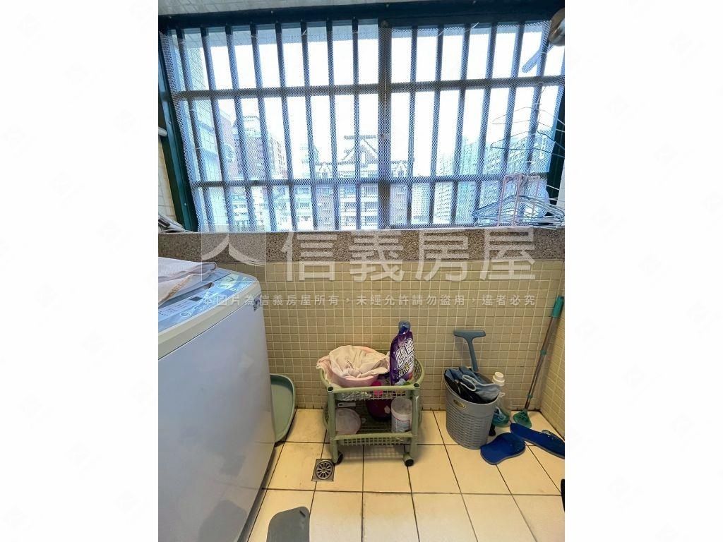 新接案陽光綠郡三房附車位房屋室內格局與周邊環境