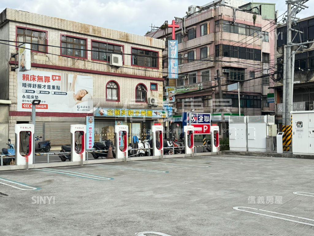 近交流道雙層雙宅雙車位房屋室內格局與周邊環境