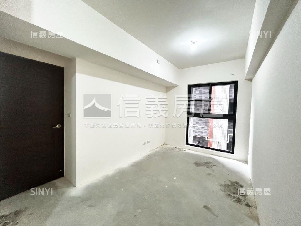 鵬躍序面中庭露臺房屋室內格局與周邊環境