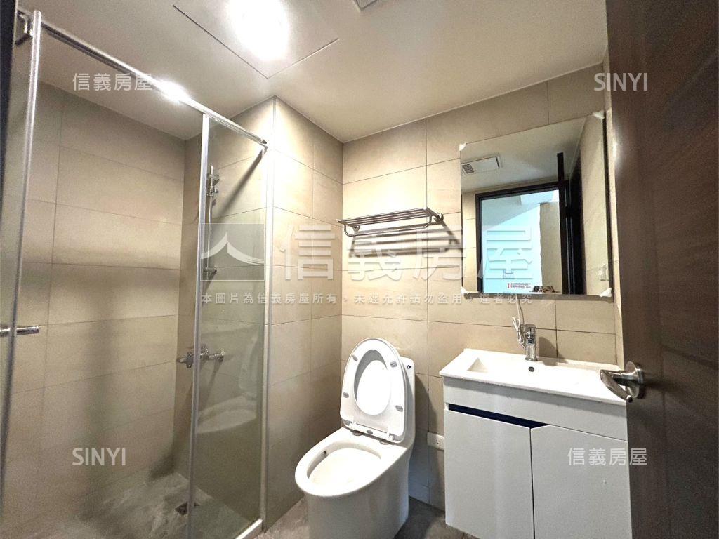 鵬躍序面中庭露臺房屋室內格局與周邊環境