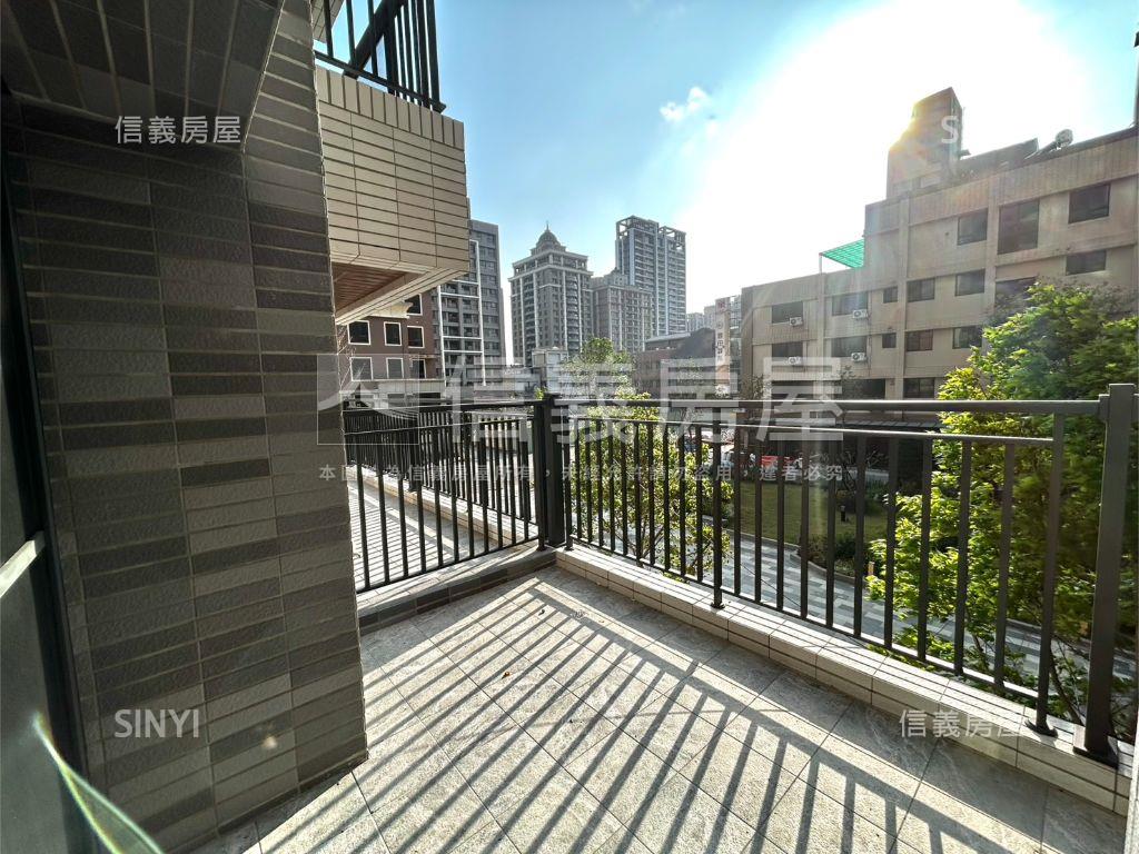 鵬躍序面中庭露臺房屋室內格局與周邊環境