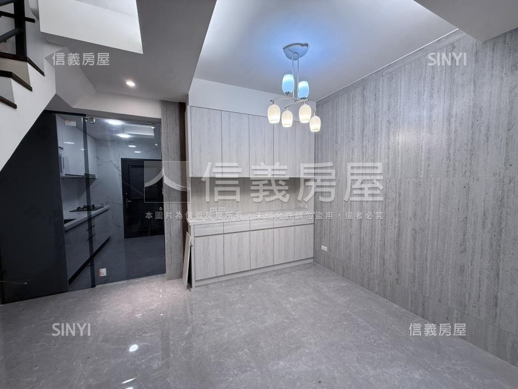 未來捷運☆和風透天房屋室內格局與周邊環境