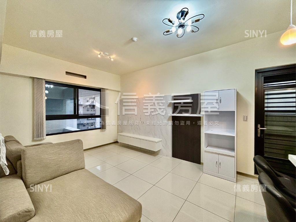 鳳凰冠３房平車精裝戶房屋室內格局與周邊環境