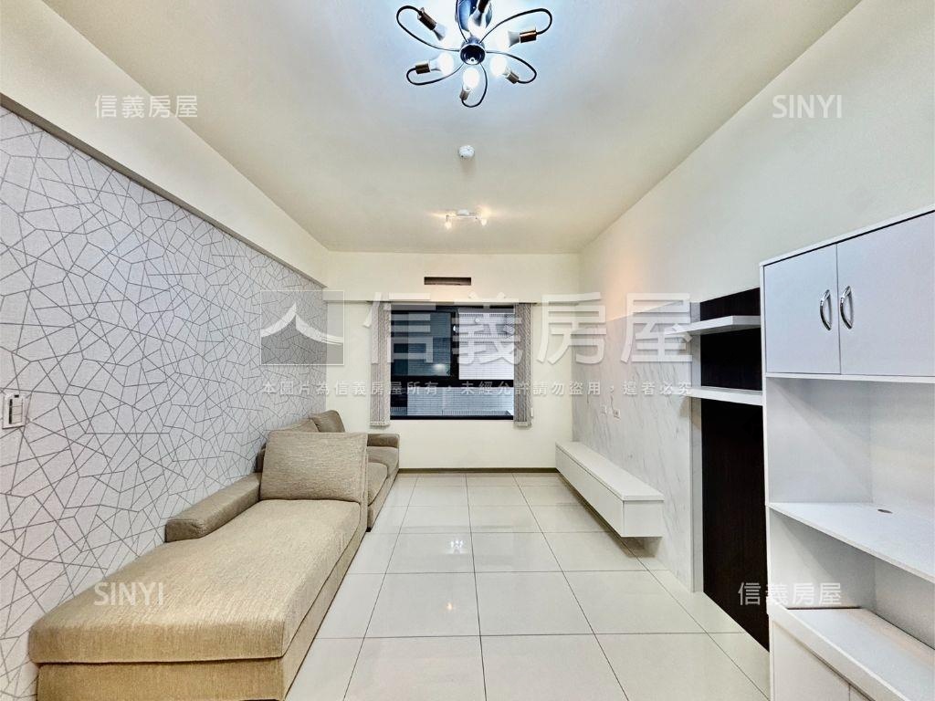 鳳凰冠３房平車精裝戶房屋室內格局與周邊環境