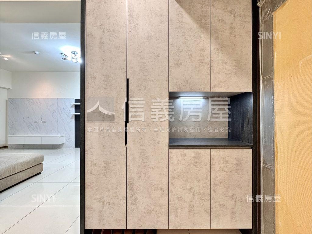 鳳凰冠３房平車精裝戶房屋室內格局與周邊環境