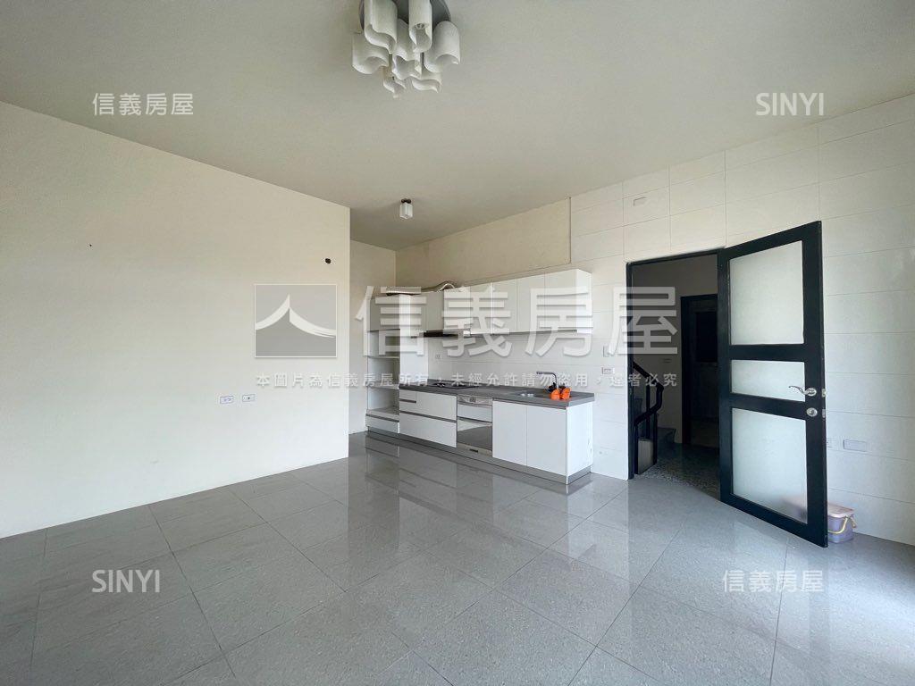 商６０旁安西角窗雙車墅房屋室內格局與周邊環境