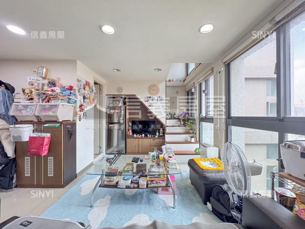 專任大遠百生活圈裝潢美屋房屋室內格局與周邊環境