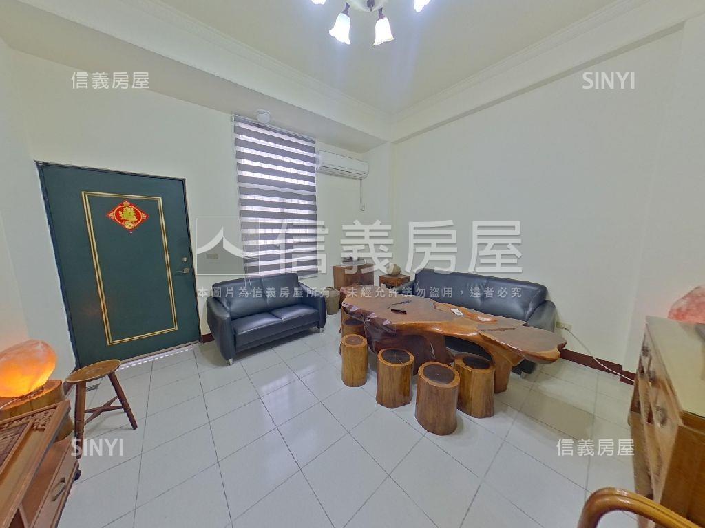 近７４靜謐美透房屋室內格局與周邊環境