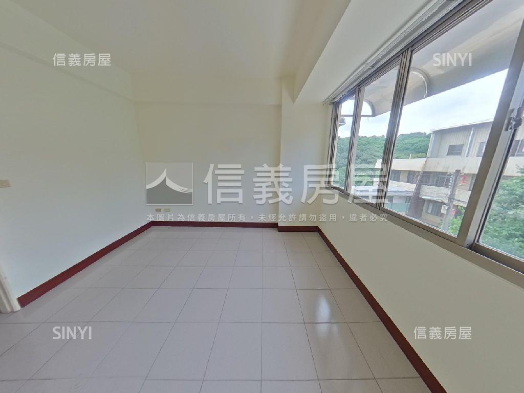 近７４靜謐美透房屋室內格局與周邊環境
