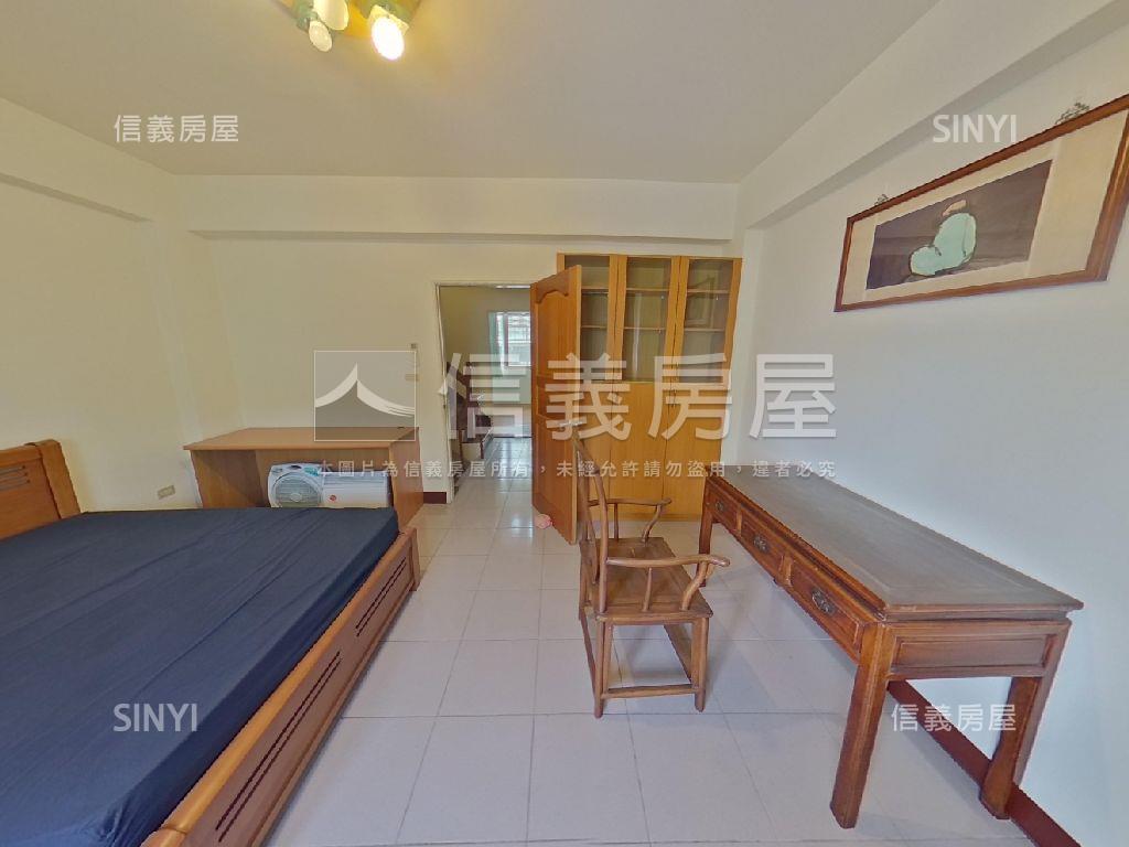 近７４靜謐美透房屋室內格局與周邊環境