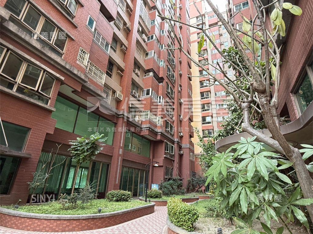 高鐵荷韻陽台進出三房平車房屋室內格局與周邊環境