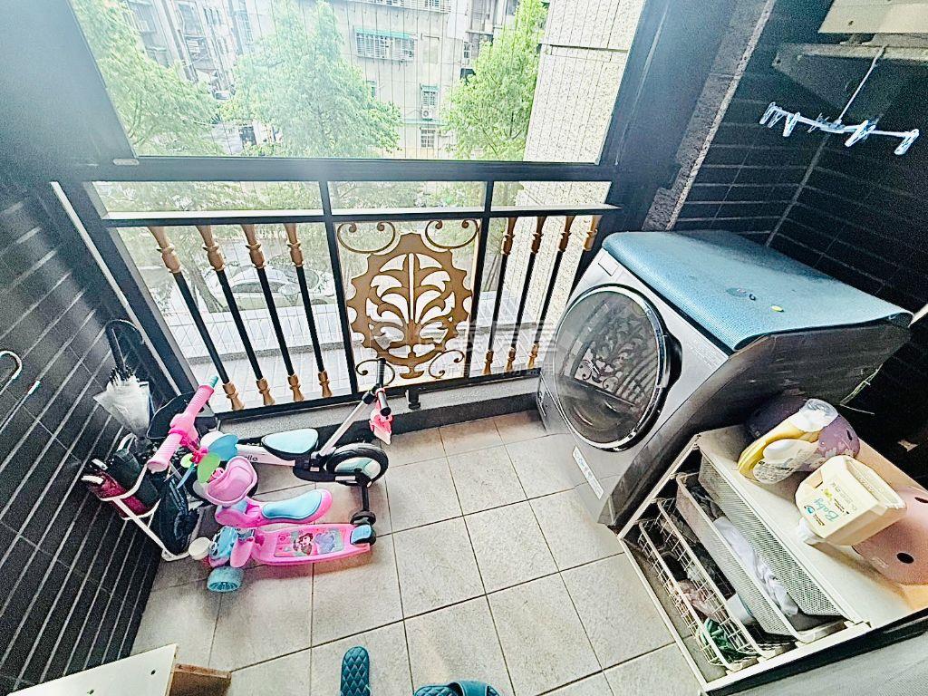 歡璽桂冠小資美屋房屋室內格局與周邊環境