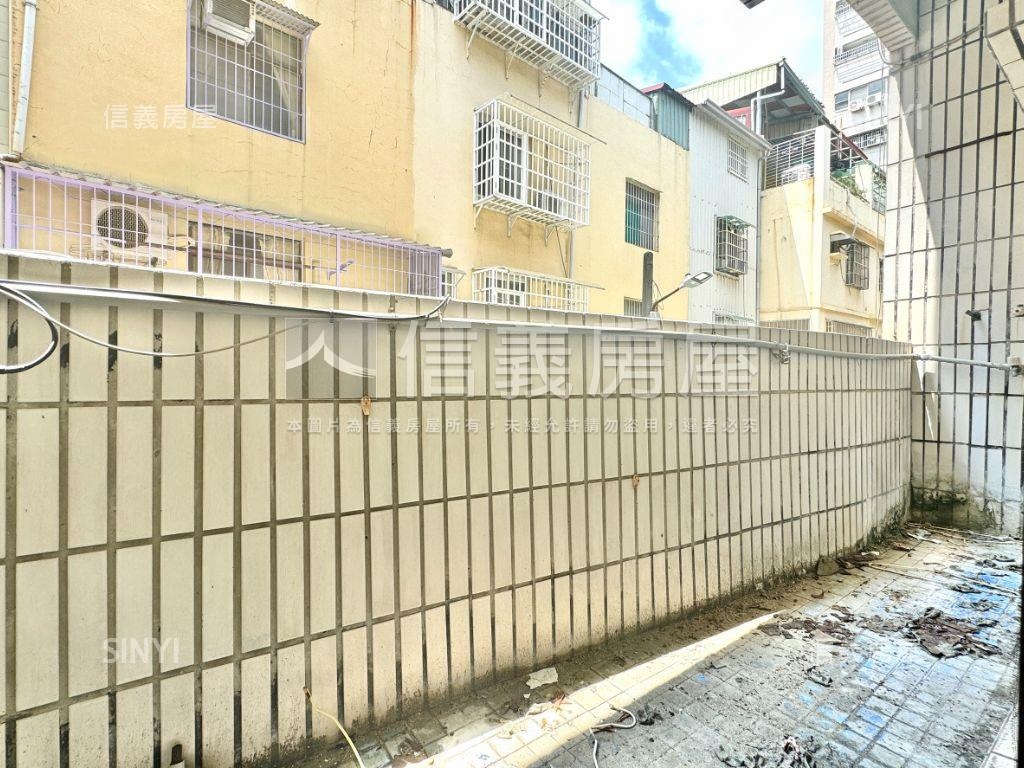 近文藻舒適美巷透房屋室內格局與周邊環境