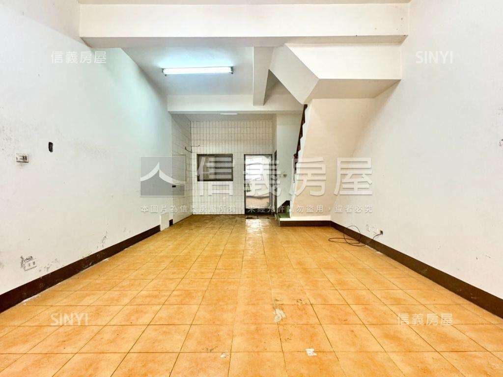 近文藻舒適美巷透房屋室內格局與周邊環境