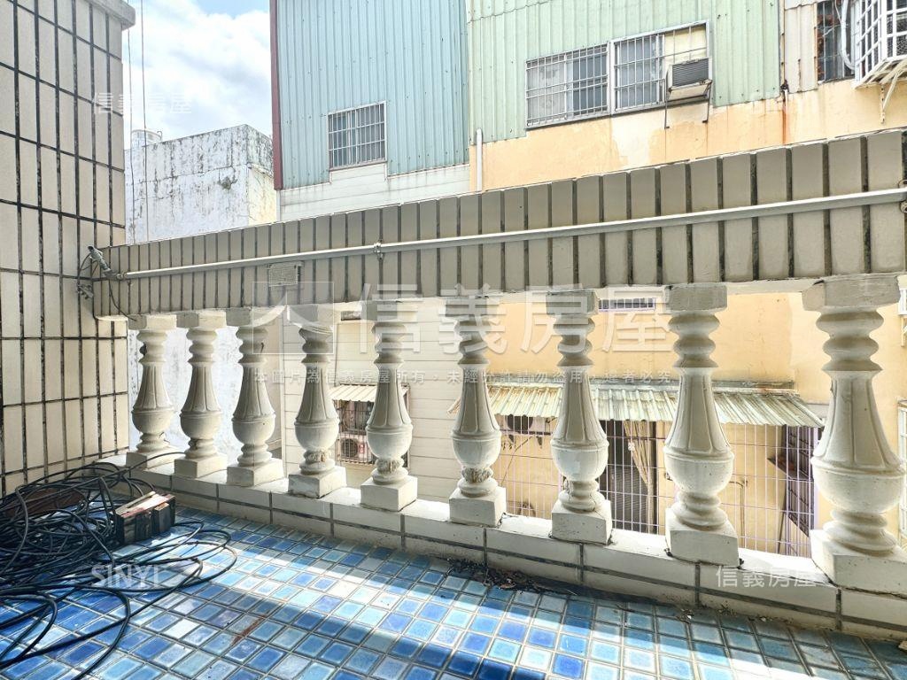 近文藻舒適美巷透房屋室內格局與周邊環境