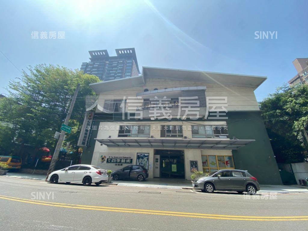 赫里翁臻愛高樓二房車位房屋室內格局與周邊環境