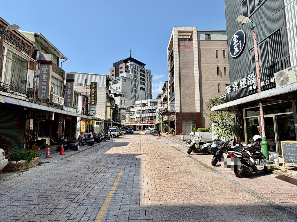 鳳山龍山寺三民路正路金店房屋室內格局與周邊環境