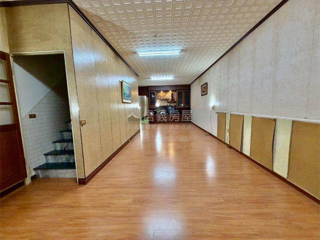 鳳山龍山寺三民路正路金店房屋室內格局與周邊環境