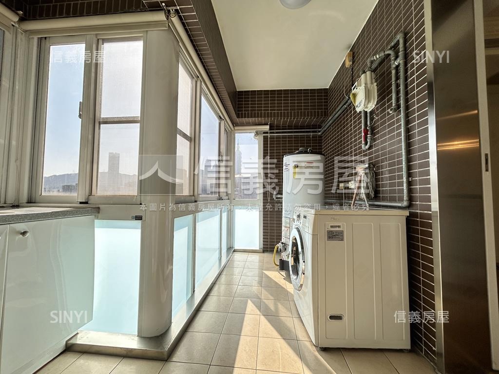 首府之巔．法式古典樓中樓房屋室內格局與周邊環境