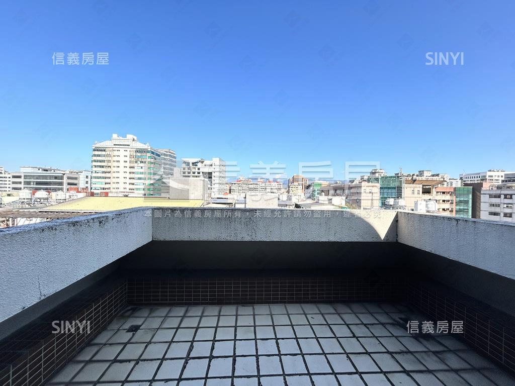 首府之巔．法式古典樓中樓房屋室內格局與周邊環境