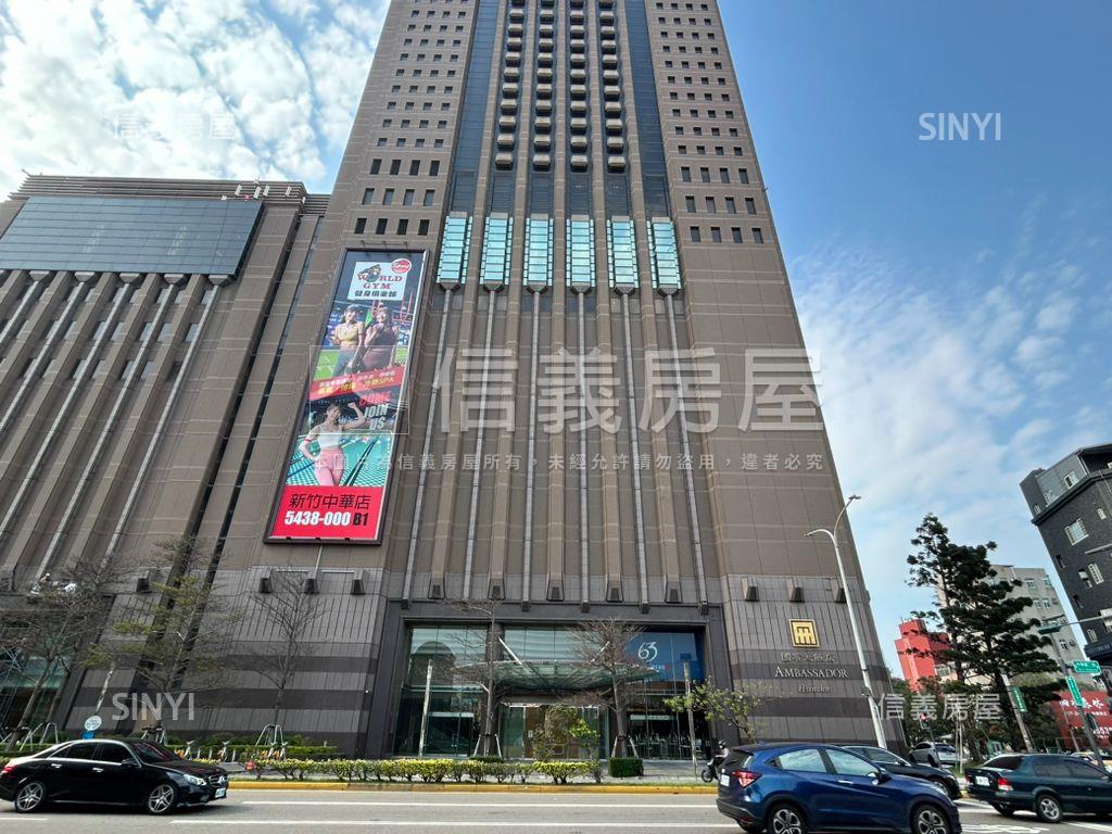 近市區巨城賺錢角間店面房屋室內格局與周邊環境