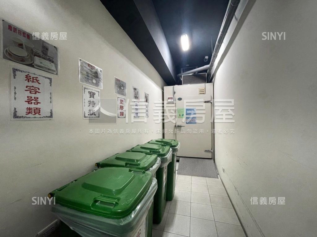 樓下家樂福優２房２衛車位房屋室內格局與周邊環境