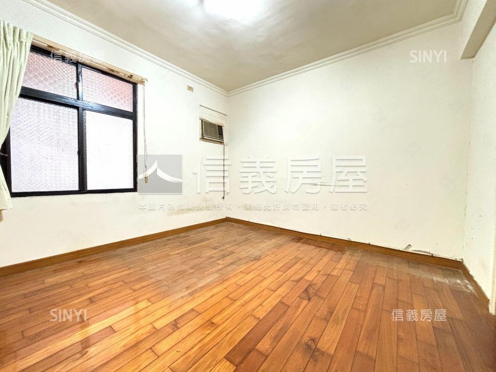 ★近環球百貨稀有３樓є房屋室內格局與周邊環境