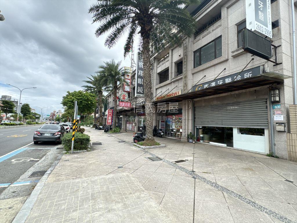 杜拜邊間採光優質三房房屋室內格局與周邊環境