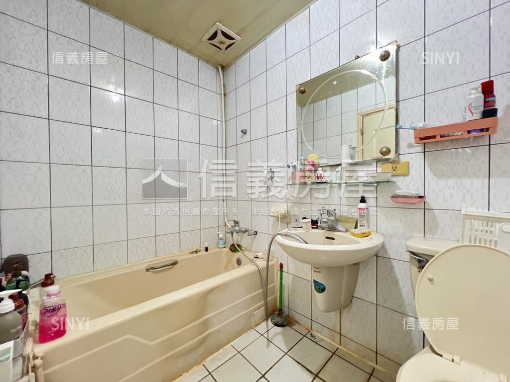 八期歐鄉翠大別墅好停車房屋室內格局與周邊環境