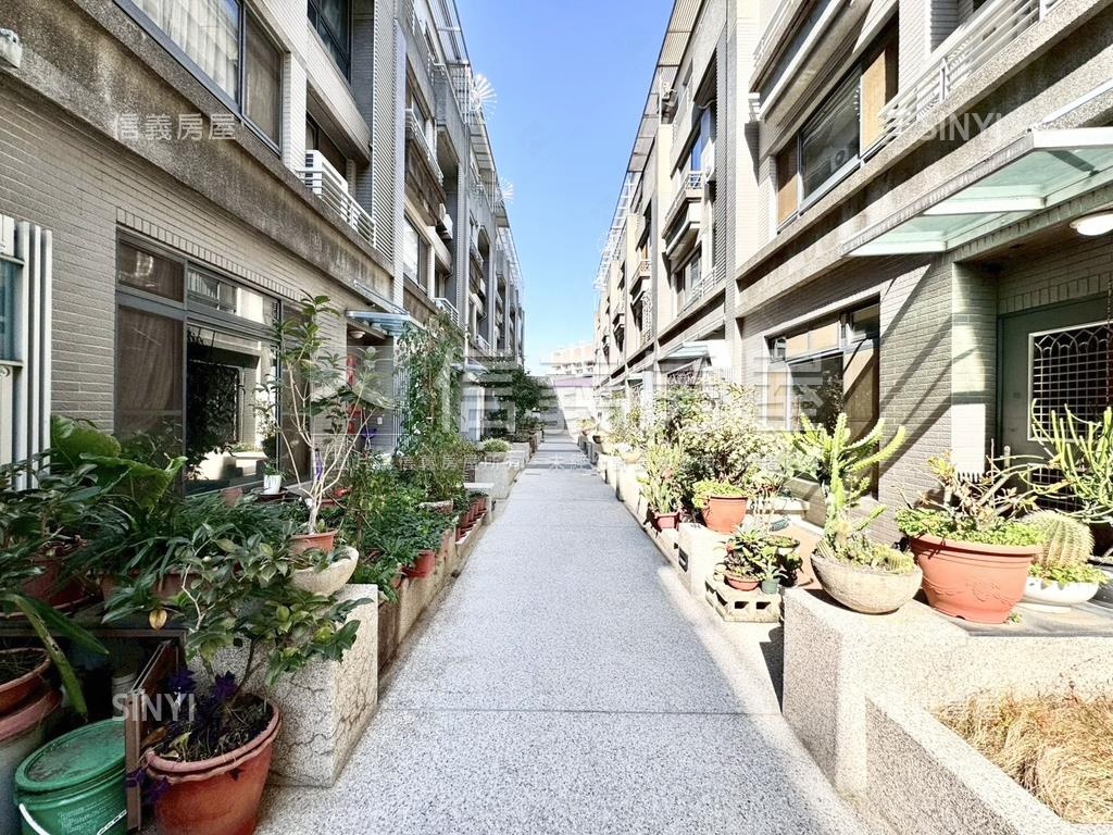 專任！近漢神洲際車位別墅房屋室內格局與周邊環境